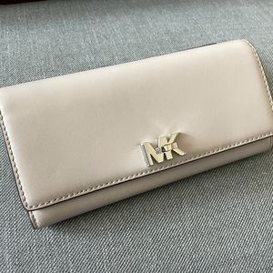 Michael Kors Women’s Wallet